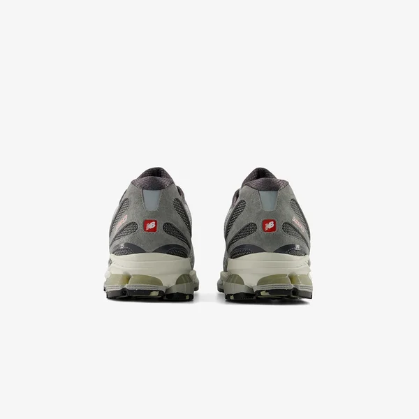 new-balance-04