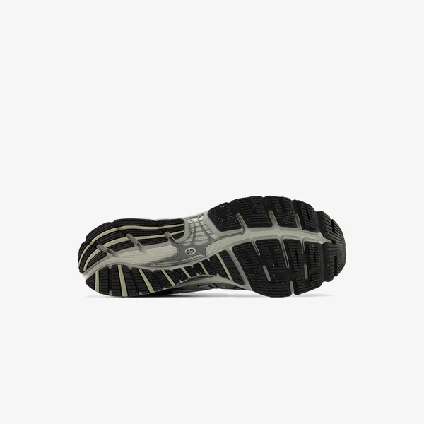 new-balance-04