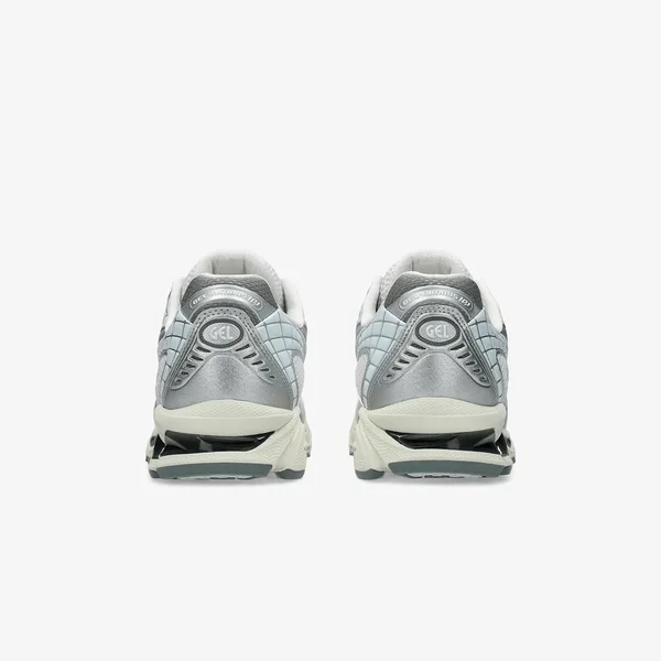 asics-08