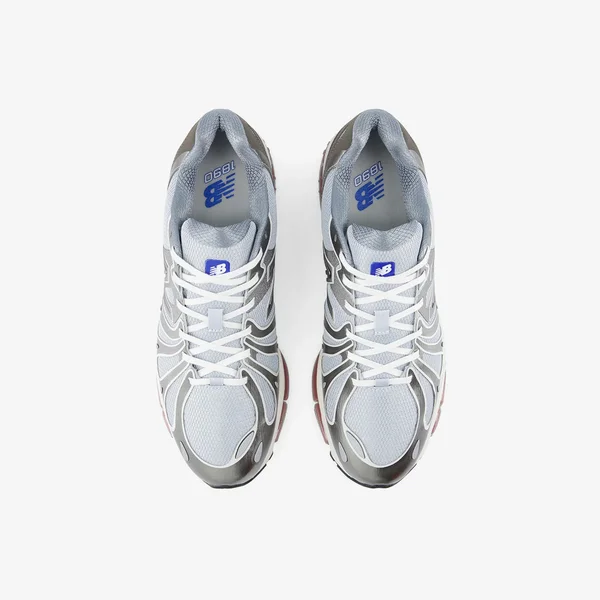 new-balance-03